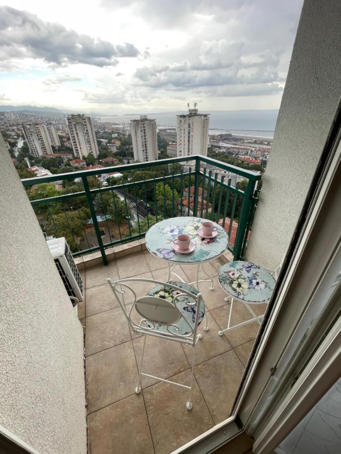 Apartment With Amazing City View Fiume Kültér fotó